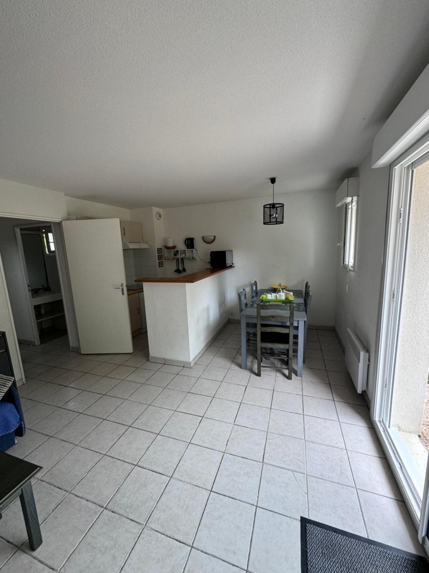 Vakantiehuis De 6 Pers, 500m Plage. *